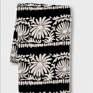 Opalhouse Target Black & White Flower Throw